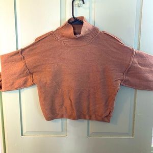 Crop turtleneck